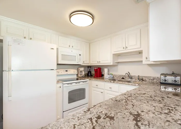 Apartment Island Winds West 2723-4 *